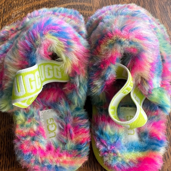 Fluff Yeah Pixelate UGG Sandal for Toddlers 8 - Picture 5 of 6